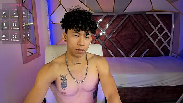 Snapshot of AkazaBoy_ chatting on February 2025 04:27:01 AM AkazaBoy  online show from February 2025 04:27:01 AM