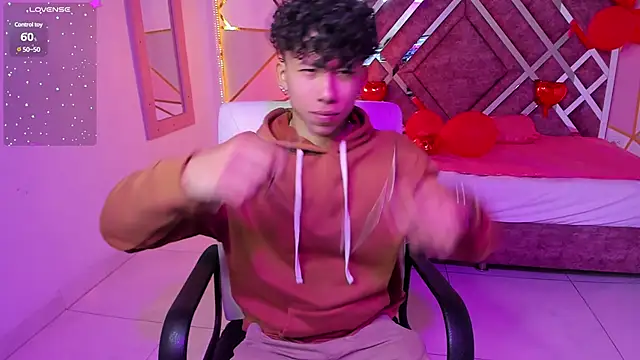 Snapshot of AkazaBoy_ chatting on February 2025 04:01:01 AM AkazaBoy  online show from February 2025 04:01:01 AM