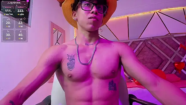 Snapshot of AkazaBoy_ chatting on February 2025 07:02:01 AM AkazaBoy  online show from February 2025 07:02:01 AM