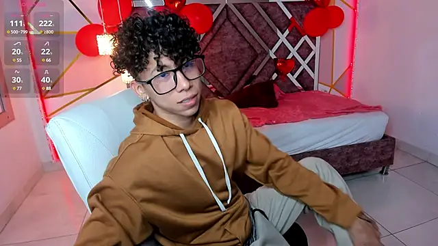 Snapshot of AkazaBoy_ chatting on February 2025 04:12:01 AM AkazaBoy  online show from February 2025 04:12:01 AM