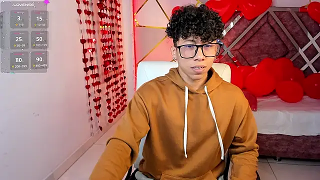 Snapshot of AkazaBoy_ chatting on February 2025 04:15:01 AM AkazaBoy  online show from February 2025 04:15:01 AM