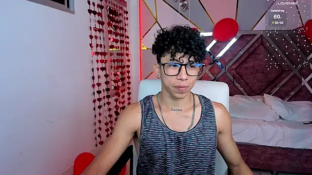 Snapshot of AkazaBoy_ chatting on February 2025 04:52:01 AM AkazaBoy  online show from February 2025 04:52:01 AM