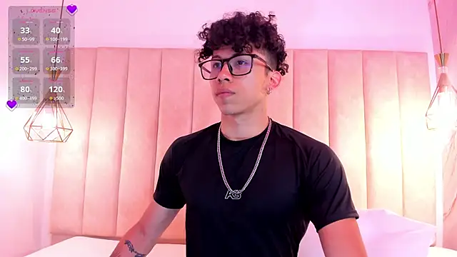 Snapshot of AkazaBoy_ chatting on September 2025 08:30:01 PM AkazaBoy  online show from September 2025 08:30:01 PM