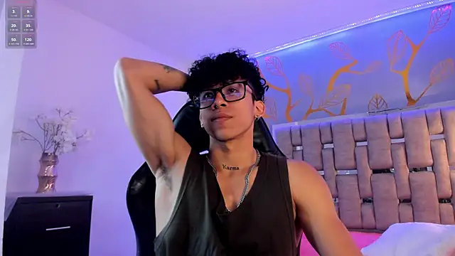 Snapshot of AkazaBoy_ chatting on September 2025 07:58:02 PM AkazaBoy  online show from September 2025 07:58:02 PM