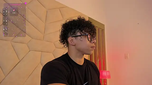 AkazaBoy  online show from November 2025 04:46:01 AM