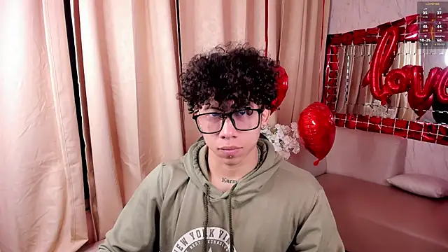 Snapshot of AkazaBoy_ chatting on February 2026 05:03:02 AM AkazaBoy online show from February 2026 05:03:02 AM