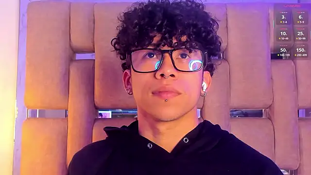 Snapshot of AkazaBoy_ chatting on February 2026 04:24:01 AM AkazaBoy online show from February 2026 04:24:01 AM