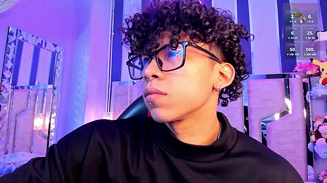 Snapshot of AkazaBoy_ chatting on March 2026 04:57:02 AM AkazaBoy online show from March 2026 04:57:02 AM