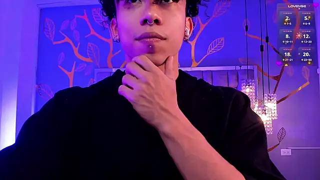 Snapshot of AkazaBoy_ chatting on April 2026 04:45:02 AM AkazaBoy online show from April 2026 04:45:02 AM