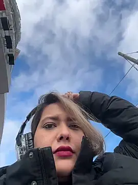 famous indian girl online show from February 2025 07:32:02 PM