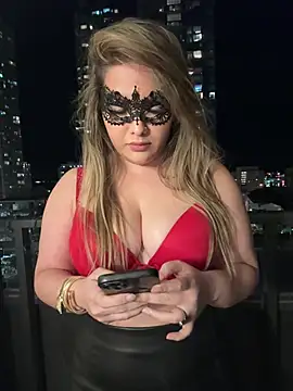Snapshot of famous_indian_girl chatting on June 2026 04:04:02 AM famous indian girl online show from June 2026 04:04:02 AM
