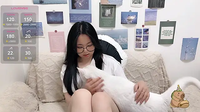 Snapshot of LiLiYbaby chatting on March 2026 06:28:01 AM LiLiYbaby online show from March 2026 06:28:01 AM