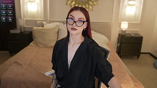 Snapshot of Magnetic_Mia_ chatting on May 2026 11:00:01 PM Magnetic Mia online show from May 2026 11:00:01 PM
