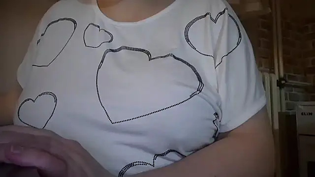 AalinnaK online show from December 2025 03:18:02 PM