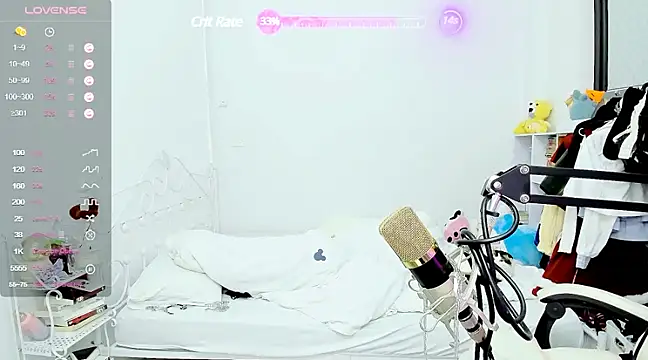 Snapshot of RassieRaph chatting on December 2024 07:00:02 PM RassieRaph online show from December 2024 07:00:02 PM