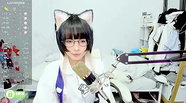 Snapshot of RassieRaph chatting on March 2025 06:45:02 PM RassieRaph online show from March 2025 06:45:02 PM