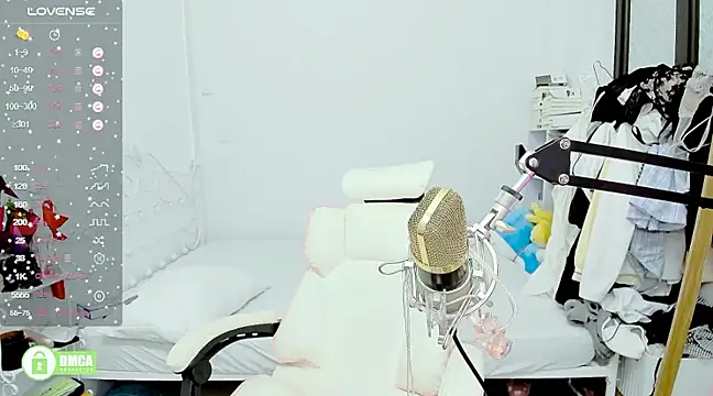 Snapshot of RassieRaph chatting on March 2025 05:57:01 PM RassieRaph online show from March 2025 05:57:01 PM