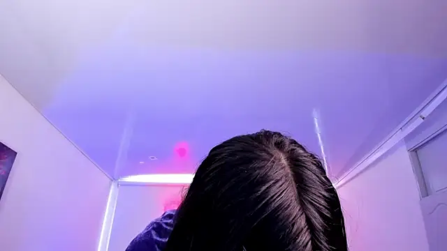 Snapshot of AuroraDiaz chatting on October 2025 07:34:01 PM AuroraDiaz online show from October 2025 07:34:01 PM