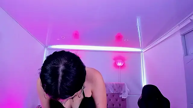 Snapshot of AuroraDiaz chatting on October 2025 07:25:02 PM AuroraDiaz online show from October 2025 07:25:02 PM