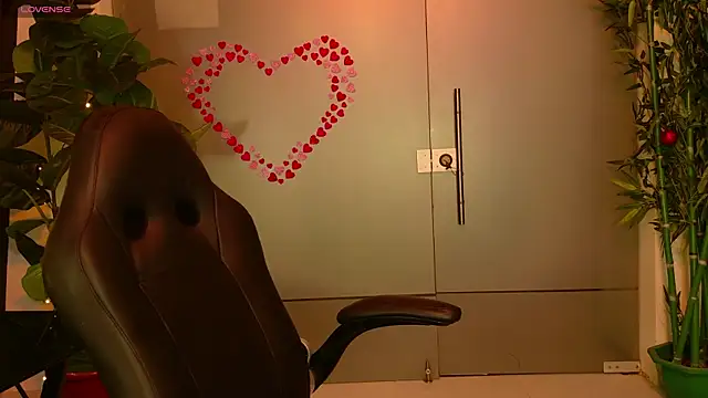 Snapshot of SamanthaPierce chatting on April 2026 05:29:01 AM SamanthaPierce online show from April 2026 05:29:01 AM