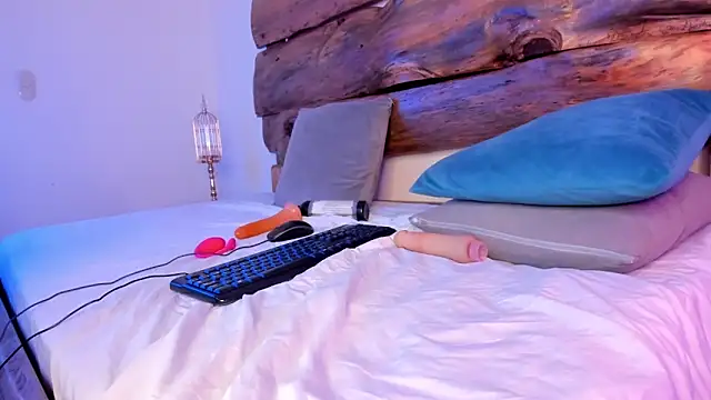 Snapshot of AssQueen18 chatting on March 2025 03:29:01 PM AssQueen18 online show from March 2025 03:29:01 PM