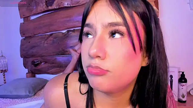 Snapshot of AssQueen18 chatting on March 2025 02:19:02 PM AssQueen18 online show from March 2025 02:19:02 PM