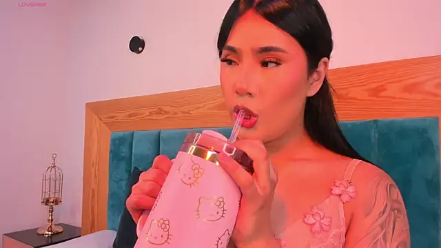 Snapshot of AssQueen18 chatting on September 2025 11:59:01 AM AssQueen18 online show from September 2025 11:59:01 AM