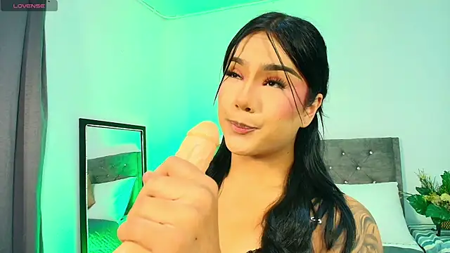 Snapshot of AssQueen18 chatting on November 2025 11:56:02 AM AssQueen18 online show from November 2025 11:56:02 AM