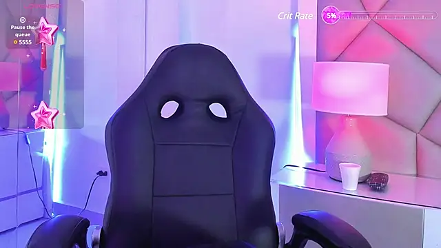 Snapshot of LeeThompson_ chatting on February 2025 12:48:02 PM LeeThompson  online show from February 2025 12:48:02 PM