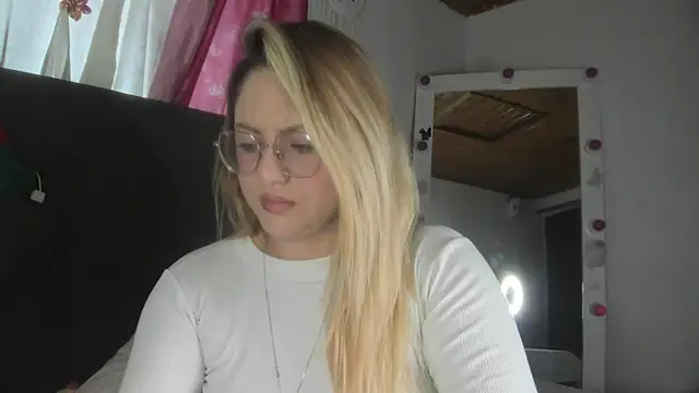 miss julietaa online show from November 2025 11:46:02 AM