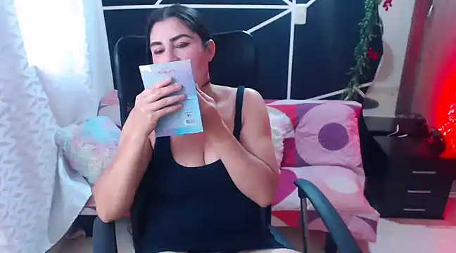 LUCY LI online show from March 2025 06:07:01 PM