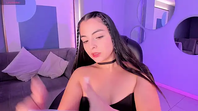 Snapshot of AllisonRogersX chatting on November 2025 03:07:01 AM AllisonRogersX online show from November 2025 03:07:01 AM