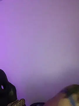  18 laura online show from January 2025 10:02:01 AM