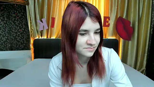  Polly Love  online show from February 2025 01:11:02 PM