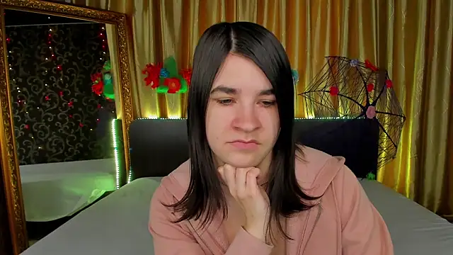  Polly Love  online show from April 2026 06:10:02 AM