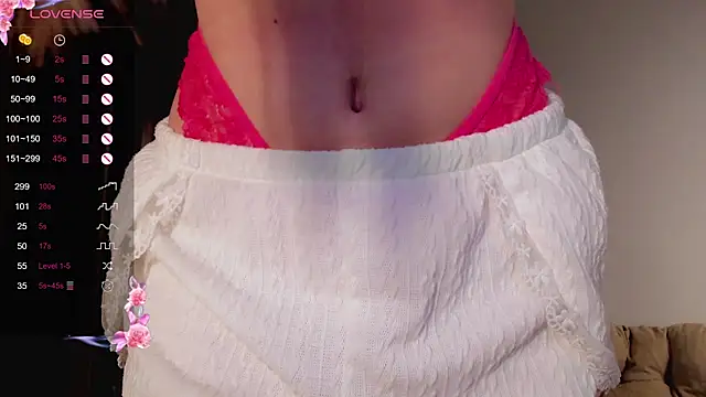 Snapshot of Lili_Roze_ chatting on February 2025 09:31:01 PM Lili Roze online show from February 2025 09:31:01 PM