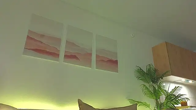 Snapshot of Lili_Roze_ chatting on September 2025 05:20:01 AM Lili Roze online show from September 2025 05:20:01 AM