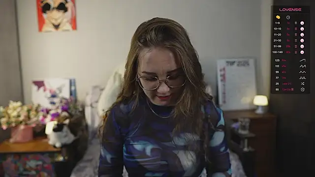 Snapshot of Miatiny chatting on March 2026 05:50:02 PM Miatiny online show from March 2026 05:50:02 PM