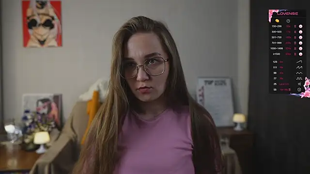 Snapshot of Miatiny chatting on March 2026 07:15:02 PM Miatiny online show from March 2026 07:15:02 PM