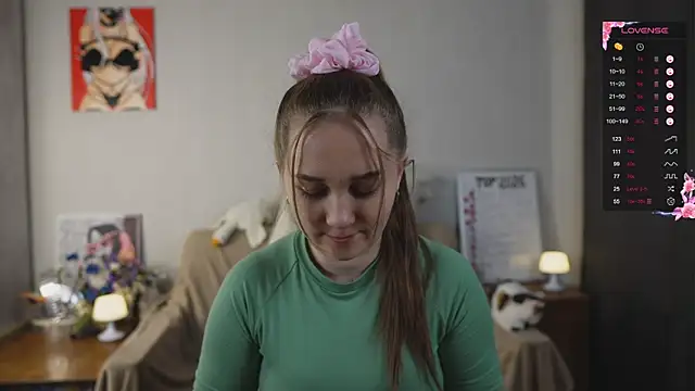 Snapshot of Miatiny chatting on April 2026 07:58:02 PM Miatiny online show from April 2026 07:58:02 PM