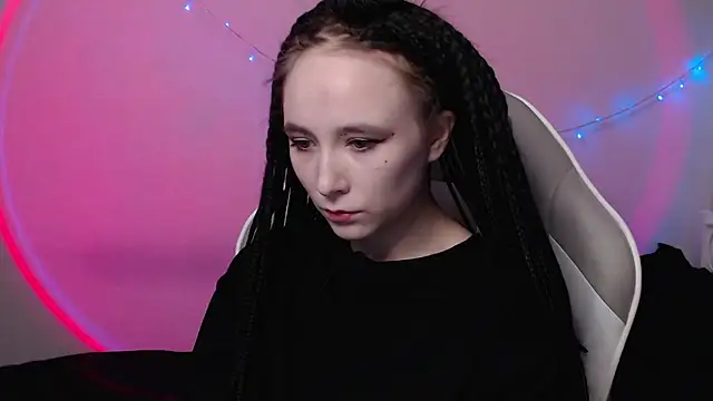 Robin yourss online show from December 2024 01:13:01 PM