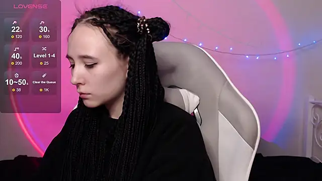 Robin yourss online show from December 2024 08:38:02 PM