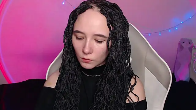 Robin yourss online show from January 2025 08:11:01 PM