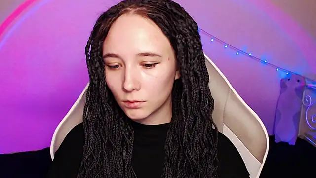 Robin yourss online show from March 2025 03:07:01 PM