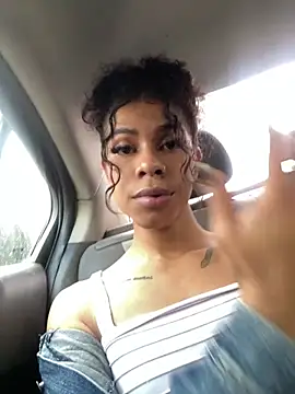 Snapshot of bloom444 chatting on November 2025 07:56:02 PM bloom444 online show from November 2025 07:56:02 PM