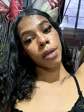 Snapshot of bloom444 chatting on November 2025 10:42:02 PM bloom444 online show from November 2025 10:42:02 PM