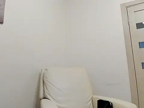 Holly Molii online show from February 2025 04:27:01 AM