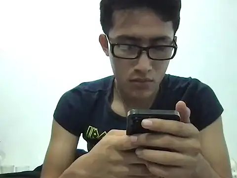 Snapshot of Akaerizz chatting on December 2025 06:19:02 AM Akaerizz online show from December 2025 06:19:02 AM