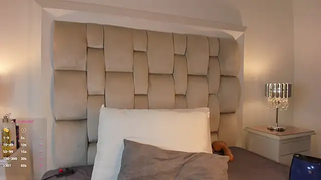 Snapshot of SamanthaBrown69 chatting on November 2025 03:39:01 AM SamanthaBrown69 online show from November 2025 03:39:01 AM