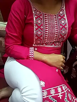 Snapshot of yourtamilcouple chatting on January 2026 09:44:02 AM yourtamilcouple online show from January 2026 09:44:02 AM